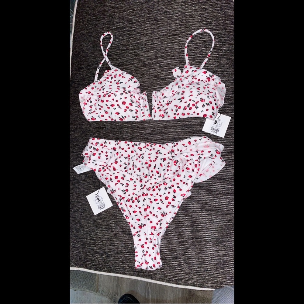 2 piece. READ DESCRIPTION!!